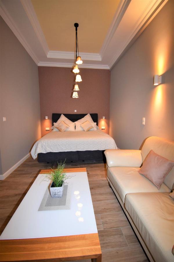 Connie'S Apartments ไฮเดลเบิร์ก ภายนอก รูปภาพ