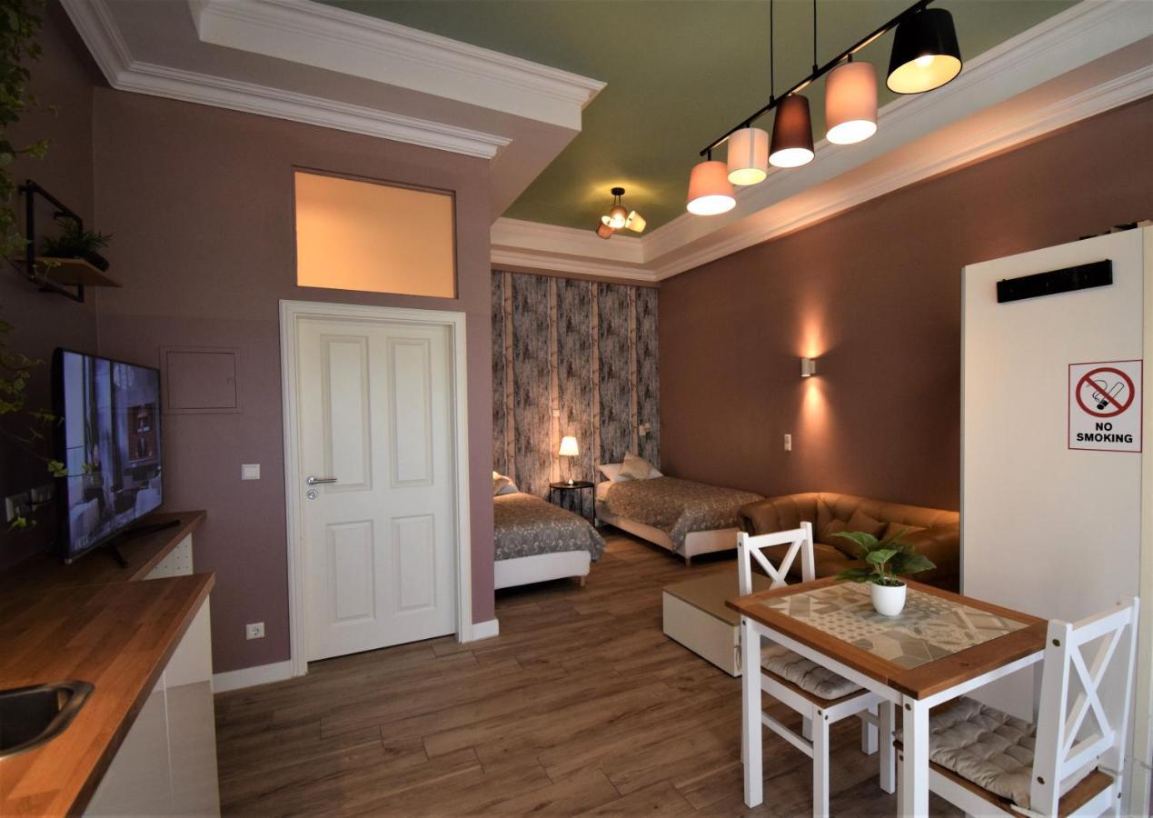 Connie'S Apartments ไฮเดลเบิร์ก ภายนอก รูปภาพ