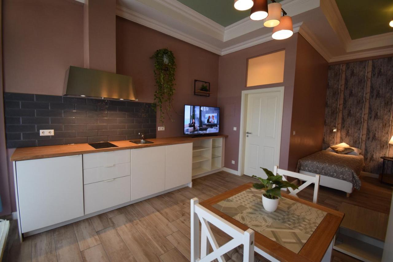 Connie'S Apartments ไฮเดลเบิร์ก ภายนอก รูปภาพ